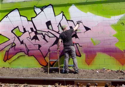 GESER rocks some nice MOLOTOW PREMIUM spring colors