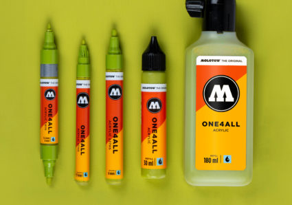 COLOR OF THE WEEK: <div>NATURE GREEN LIGHT</div>