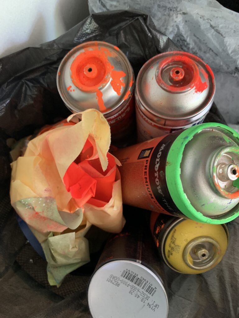 Molotow_cans_2